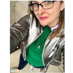 Meet your Posher, Laura